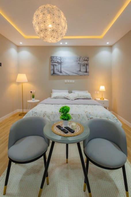 استوديو مودرن بدخول ذاتي Apartment